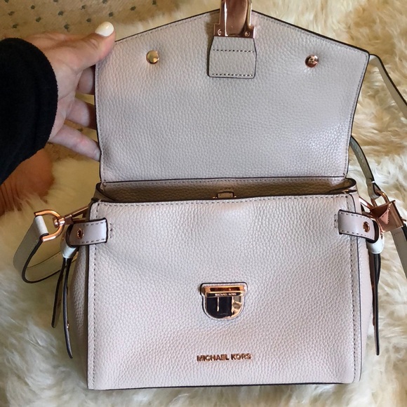 Never been used Michael Kors Handbag - Picture 2 of 4